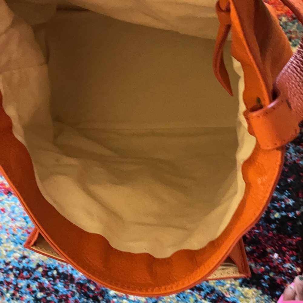 👜AUTHENTIC MCM ORANGE SHOULDER  BAG👜 - Picture 14 of 17